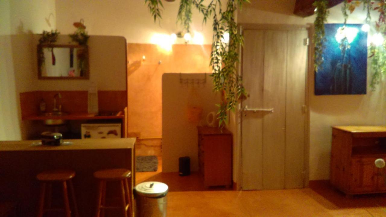 Bien-être Alignan-du-Vent Exterior foto
